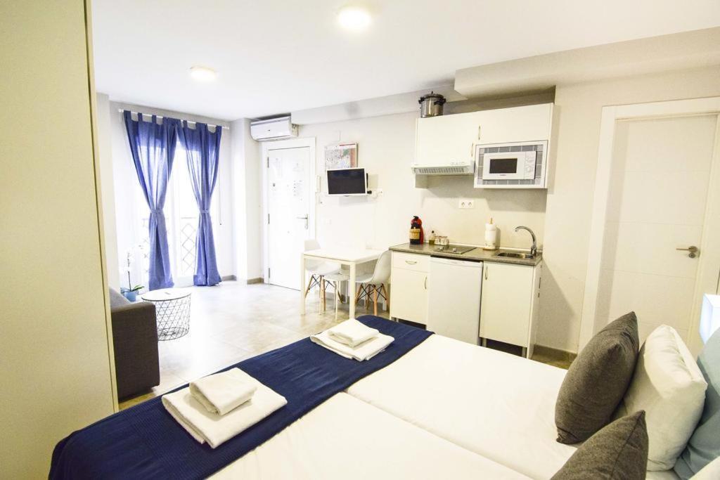 Apartamentos Centro Salecianos Málaga Eksteriør billede